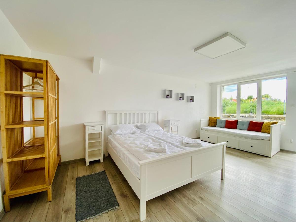 Pixel Guesthouse Tîrgu Secuiesc Exteriér fotografie