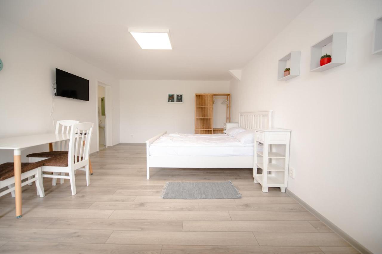 Pixel Guesthouse Tîrgu Secuiesc Exteriér fotografie