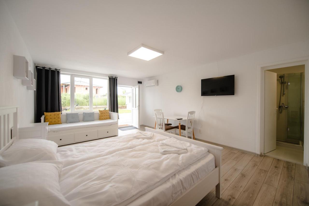 Pixel Guesthouse Tîrgu Secuiesc Exteriér fotografie