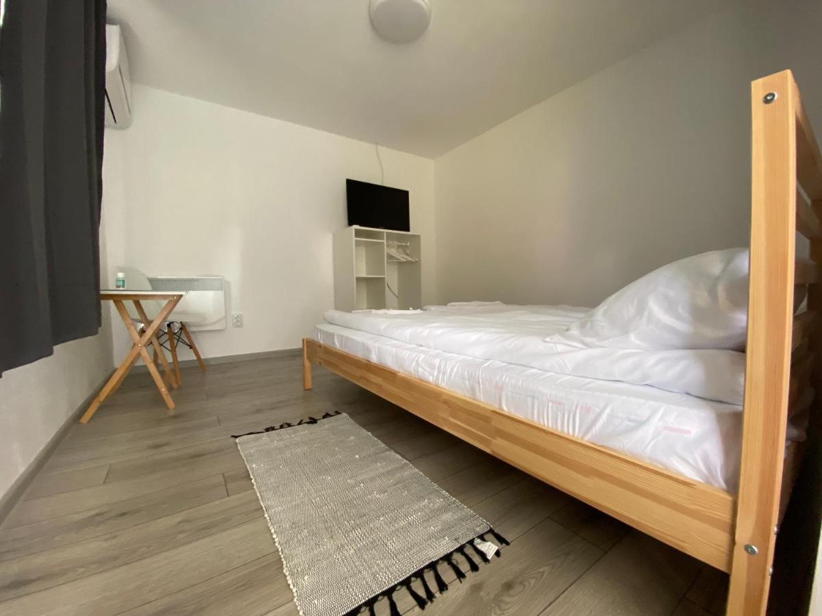 Pixel Guesthouse Tîrgu Secuiesc Exteriér fotografie