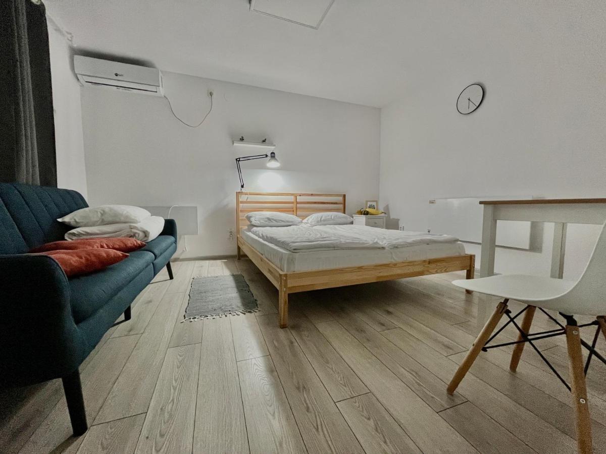 Pixel Guesthouse Tîrgu Secuiesc Exteriér fotografie