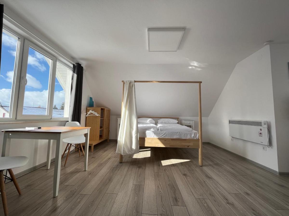 Pixel Guesthouse Tîrgu Secuiesc Exteriér fotografie