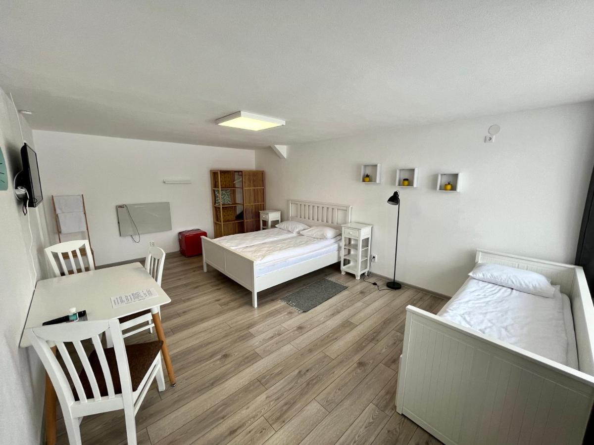 Pixel Guesthouse Tîrgu Secuiesc Exteriér fotografie
