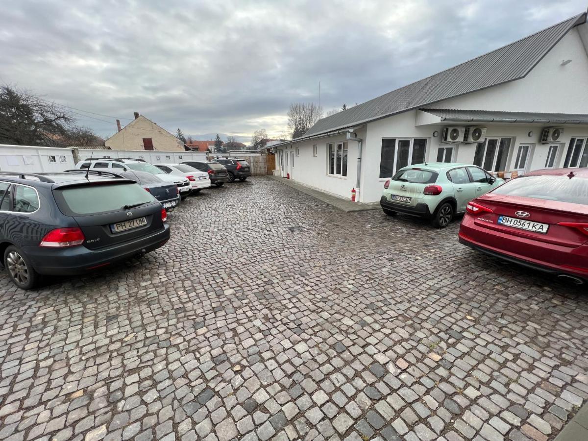 Pixel Guesthouse Tîrgu Secuiesc Exteriér fotografie